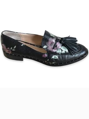 Vince Camuto Black Floral Tassel Loafers